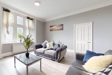 4 bed flat, Greenbank Road, Mutley, Plymouth, PL48NH - Image 2